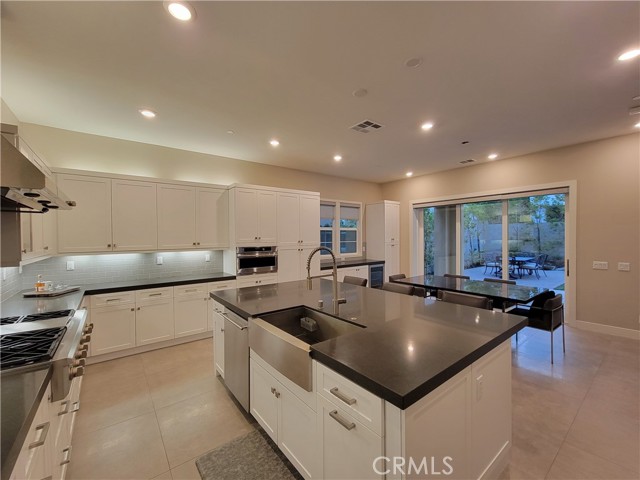 66 Swift, Irvine CA: https://media.crmls.org/medias/7967ae1d-75b3-4295-8a22-526dff20412a.jpg