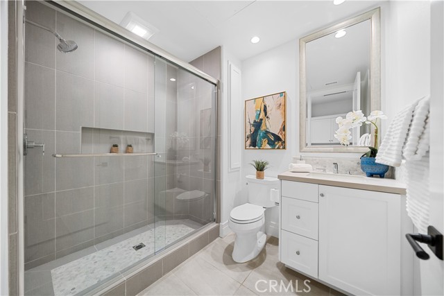 101 Lustro, Irvine CA: https://media.crmls.org/medias/7967d1f3-e79c-424d-b0ba-0b3a42b308aa.jpg
