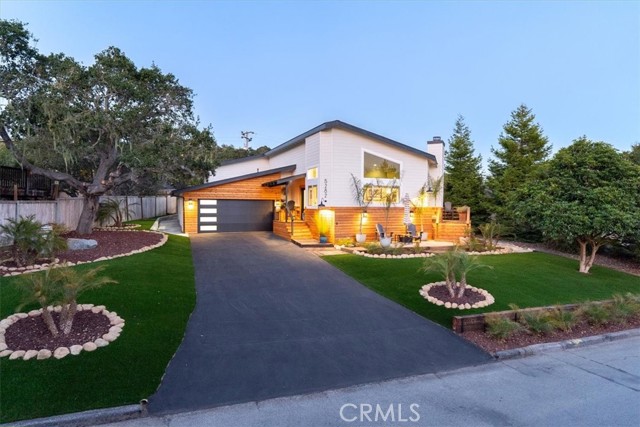 Detail Gallery Image 2 of 59 For 5282 Hillcrest Dr, Cambria,  CA 93428 - 3 Beds | 2/1 Baths