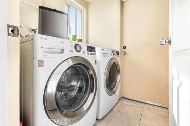 Detail Gallery Image 11 of 47 For 2909 S Rita Way, Santa Ana,  CA 92704 - 6 Beds | 4 Baths