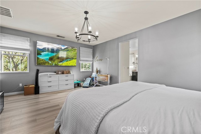 Detail Gallery Image 32 of 60 For 24106 Village Cir, Valencia,  CA 91354 - 4 Beds | 3 Baths