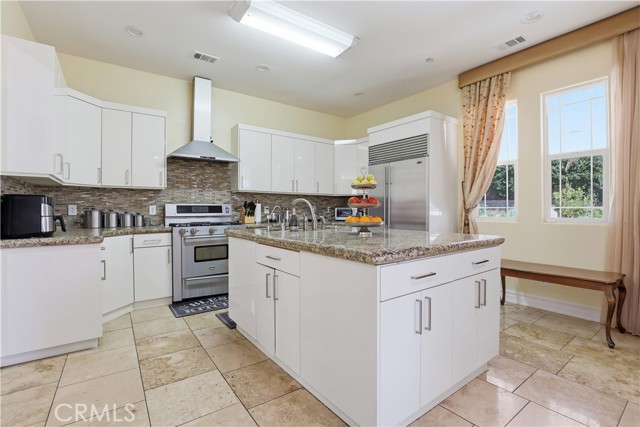 Detail Gallery Image 12 of 42 For 13590 Herrick, –,  CA 91342 - 4 Beds | 5 Baths