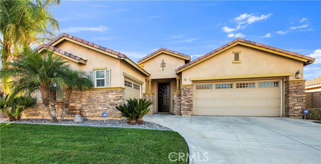 Detail Gallery Image 1 of 36 For 961 Indiangrass Dr, Hemet,  CA 92545 - 4 Beds | 2/1 Baths