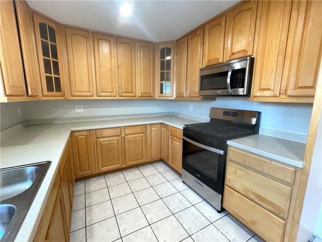 14332 Thunderbird Circle, Huntington Beach CA: https://media.crmls.org/medias/796b8ffa-f2e9-4e14-a8ea-a2dd590159b0.jpg