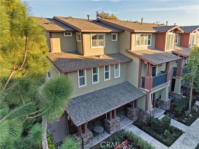 Detail Gallery Image 2 of 28 For 155 Zephyr Run, Tustin,  CA 92782 - 3 Beds | 3/1 Baths