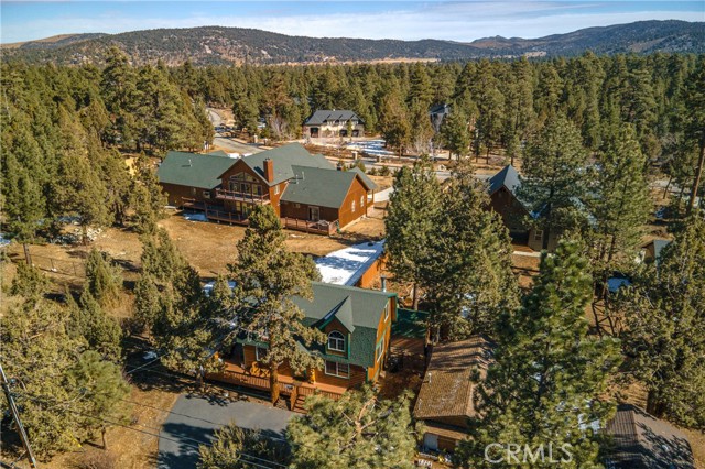 Detail Gallery Image 9 of 36 For 525 Pine Ln, Sugarloaf,  CA 92386 - 3 Beds | 2 Baths