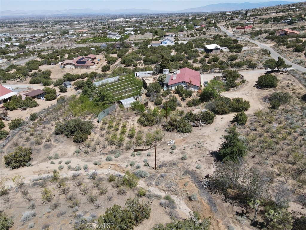 https://media.crmls.org/medias/796c4e90-489d-41a2-8933-93565c617a97.jpg?preset=X-Large