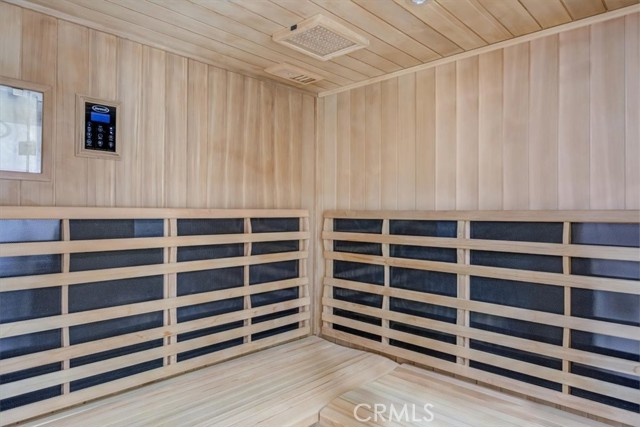 4 person Sauna to sweat your day away....