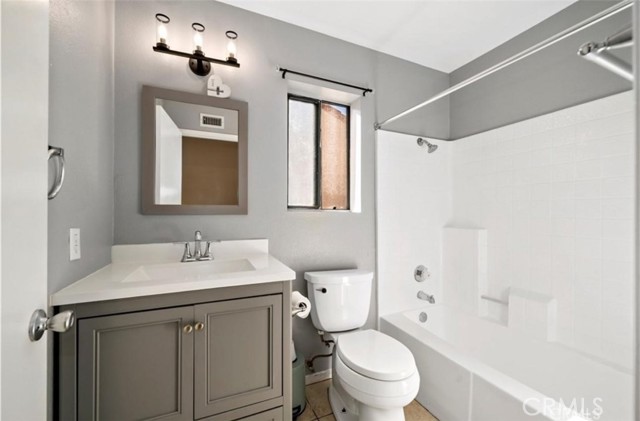 8569 Sandstone Place, Rancho Cucamonga CA: https://media.crmls.org/medias/796d4fa2-459f-45d9-93e5-64d2ce610e7e.jpg