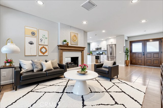 43719 21st W Street, Lancaster CA: https://media.crmls.org/medias/796de141-a1e2-443f-b2d8-cd9420aff17e.jpg
