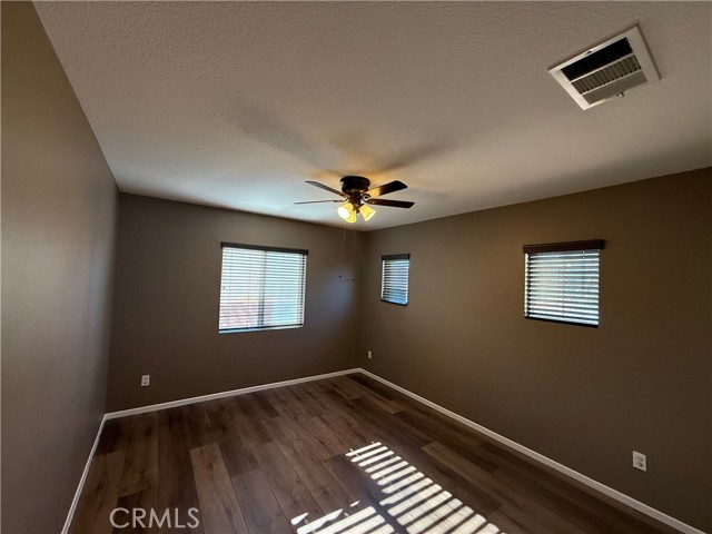 Detail Gallery Image 31 of 34 For 1264 Reisling, Perris,  CA 92571 - 5 Beds | 3 Baths