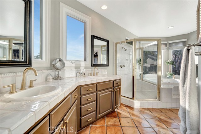 Detail Gallery Image 34 of 63 For 6392 Doral Dr, Huntington Beach,  CA 92648 - 3 Beds | 3/1 Baths