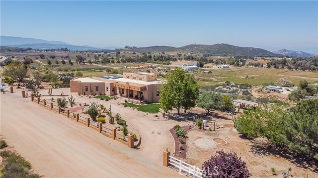 35155 Sawh Court, Sage CA: https://media.crmls.org/medias/796fdc42-bddd-4a03-b625-72a335568c71.jpg