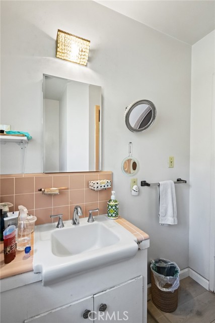 Detail Gallery Image 17 of 30 For 5134 Veronica St, Los Angeles,  CA 90008 - 3 Beds | 2 Baths