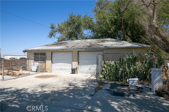 Detail Gallery Image 2 of 28 For 9037 E Avenue, Lancaster,  CA 93535 - 4 Beds | 3 Baths