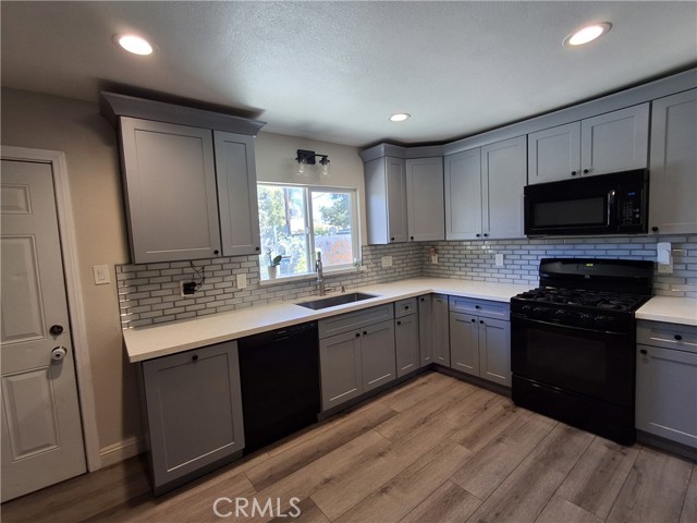 Detail Gallery Image 3 of 21 For 4213 via San Jose, Riverside,  CA 92504 - 3 Beds | 2 Baths