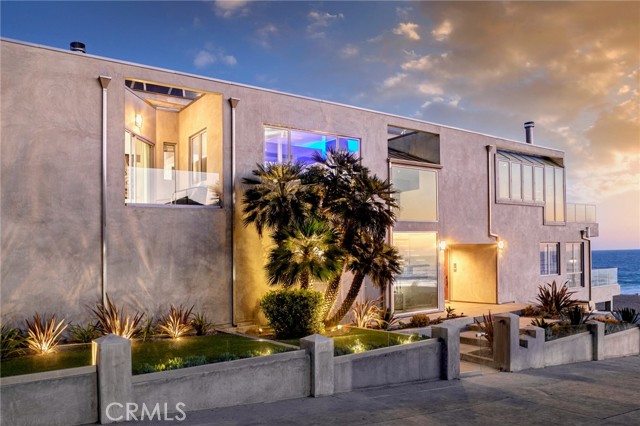 2522 The Strand, Manhattan Beach CA: https://media.crmls.org/medias/79710af7-9ab3-42be-954e-3cbfe57a2cd1.jpg