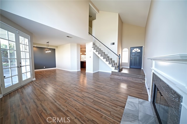 28321 Evergreen Lane, Saugus CA: https://media.crmls.org/medias/7971286c-5aeb-4e4d-820c-33f07dfe45bc.jpg