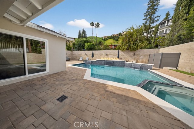 Detail Gallery Image 44 of 49 For 22247 De La Osa St, Woodland Hills,  CA 91364 - 4 Beds | 3 Baths