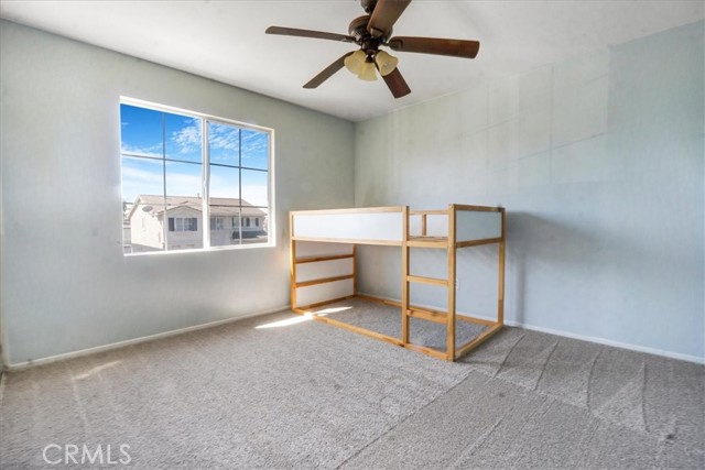 5794 Bay Hill Lane, Fontana CA: https://media.crmls.org/medias/79718fa1-3a5e-49fa-b5db-45e258e1dc50.jpg