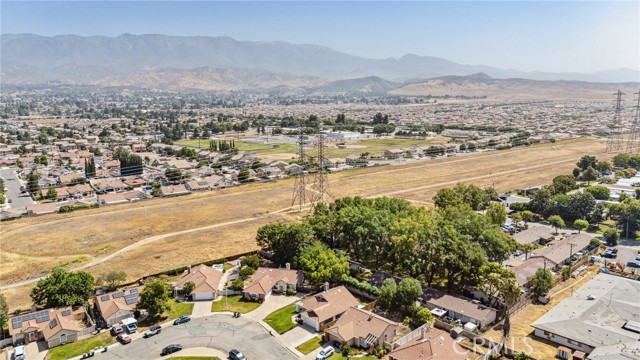 1422 Deborah Place, Beaumont CA: https://media.crmls.org/medias/79725f81-138a-41c4-bc16-35cd6c1c84ed.jpg