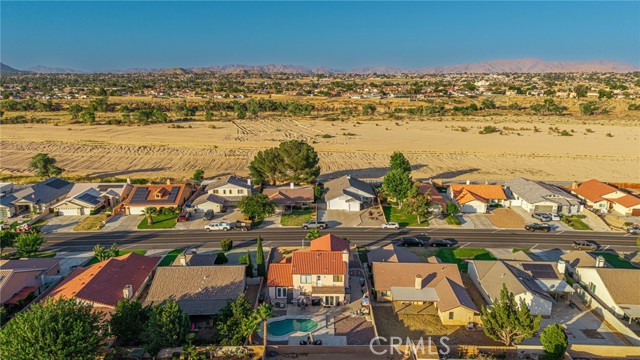 13290 Riverview Drive, Victorville CA: https://media.crmls.org/medias/7973783a-69aa-4136-8513-e03f1a8c2066.jpg