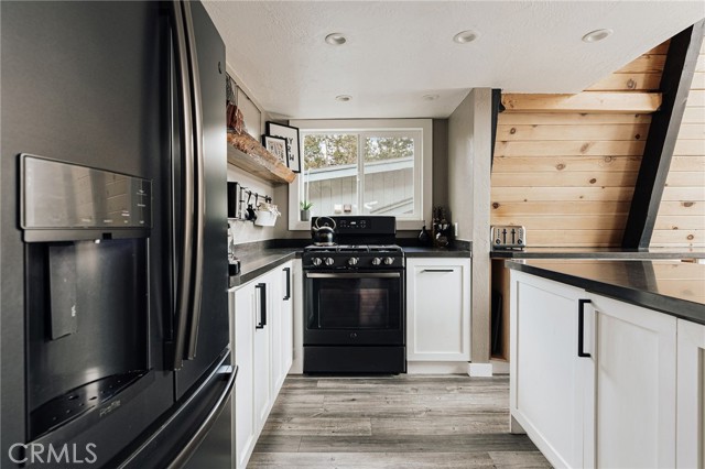 Detail Gallery Image 14 of 43 For 1106 Rocky Mountain Rd, Big Bear City,  CA 92314 - 2 Beds | 2 Baths