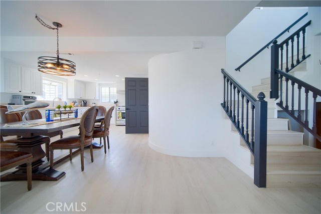 Detail Gallery Image 5 of 36 For 308 13th St, Seal Beach,  CA 90740 - – Beds | – Baths