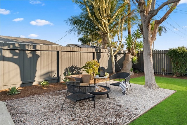 Detail Gallery Image 42 of 55 For 20642 Goshawk Ln, Huntington Beach,  CA 92646 - 4 Beds | 3 Baths