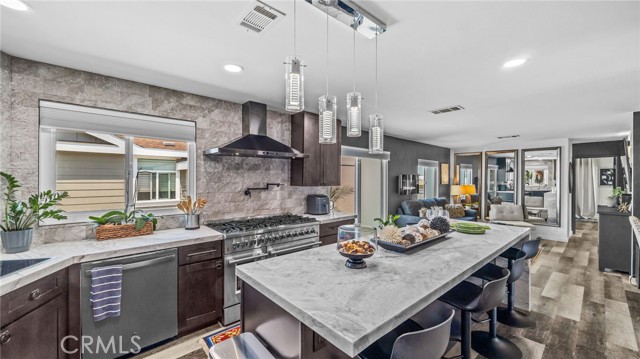 Detail Gallery Image 5 of 35 For 23301 Ridge Route Dr #95,  Laguna Hills,  CA 92653 - 3 Beds | 2 Baths