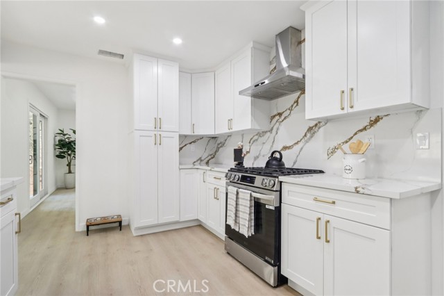 11060 Vanda Way, Shadow Hills CA: https://media.crmls.org/medias/7975ff35-011e-4380-b6b1-f4a2f03171aa.jpg