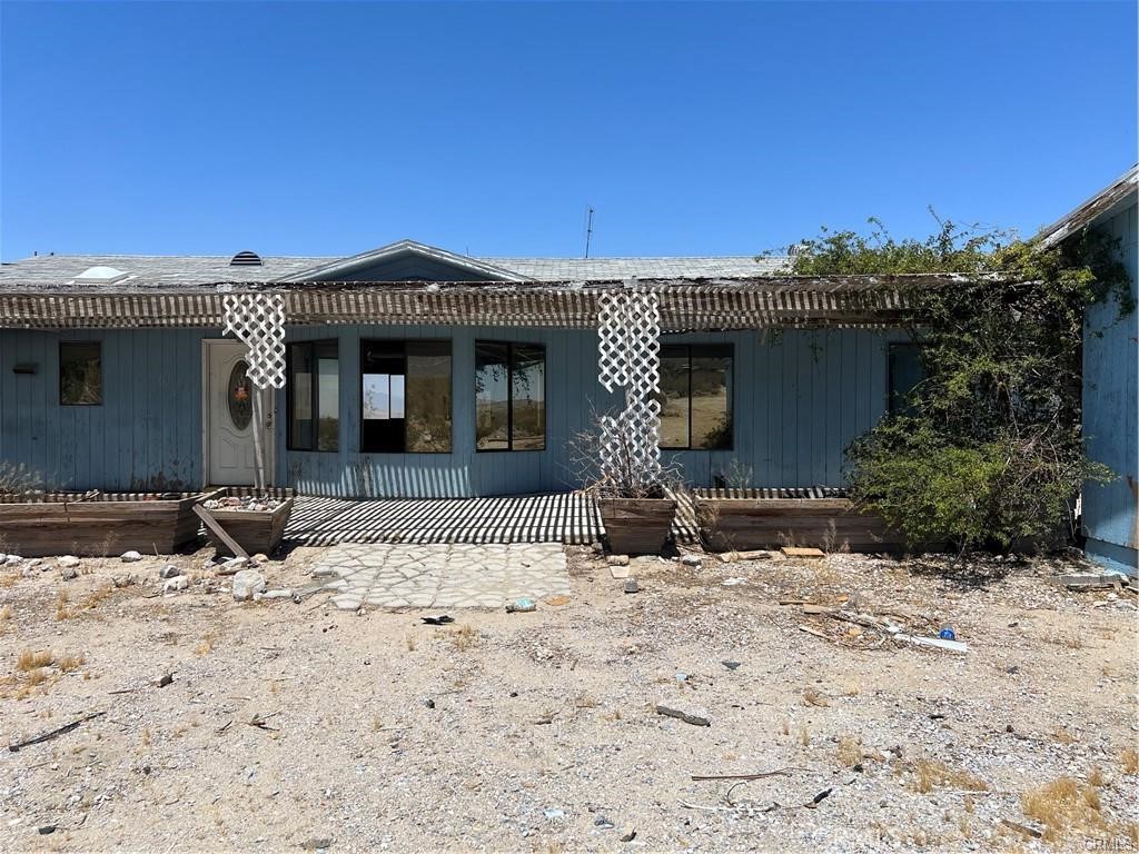 7633 Marmont Road, Lucerne Valley, CA 92356