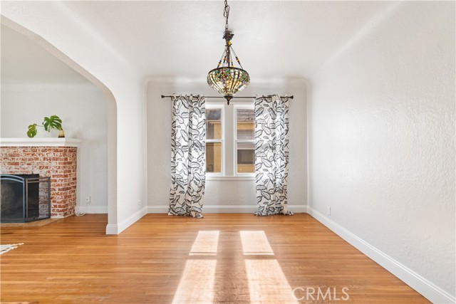 3007 Park Way, Bakersfield CA: https://media.crmls.org/medias/7976c00e-549e-40c5-bbc7-24e5f96f32e9.jpg
