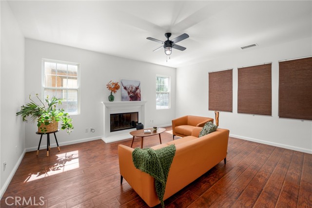 3943 E Lindenwood Drive, Ontario CA: https://media.crmls.org/medias/7976f9fe-61dc-4dee-b11d-b7b8b611d33e.jpg
