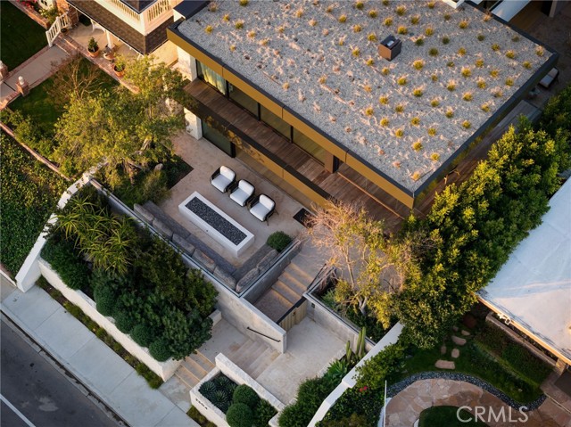 2304 Cliff, Newport Beach CA: https://media.crmls.org/medias/7977269c-0693-46bc-a34f-b324e88e09d0.jpg