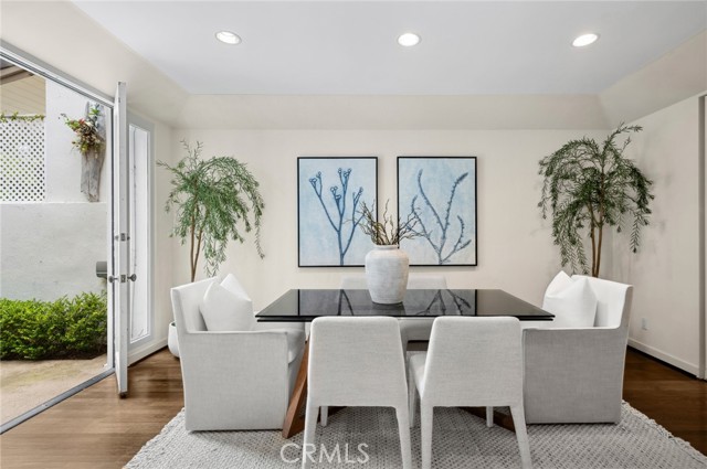 6 Rue Marseilles, Newport Beach CA: https://media.crmls.org/medias/797788bb-46c7-4da0-b029-b23e4f44511d.jpg