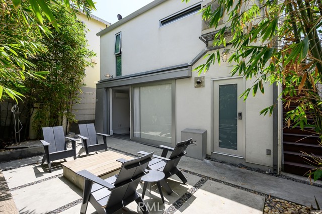 137 15th Street, Manhattan Beach, California 90266, 2 Bedrooms Bedrooms, ,2 BathroomsBathrooms,Residential,Sold,15th,SB22082552