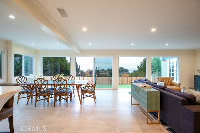 Big open floorplan and main living room