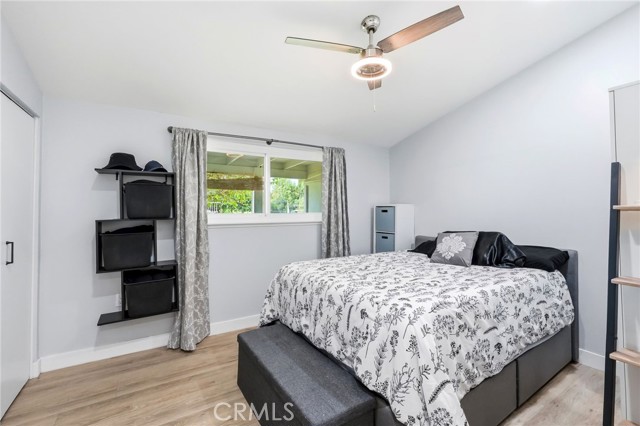 Detail Gallery Image 11 of 47 For 19237 Avenue of the Oaks #B,  Newhall,  CA 91321 - 2 Beds | 1 Baths