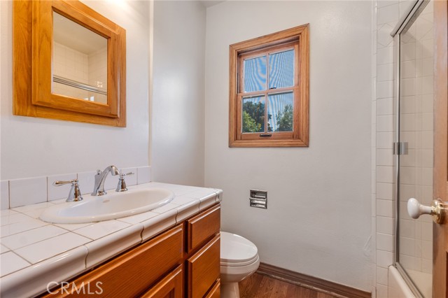 Detail Gallery Image 20 of 26 For 16842 Liggett St, Northridge,  CA 91343 - 4 Beds | 2 Baths
