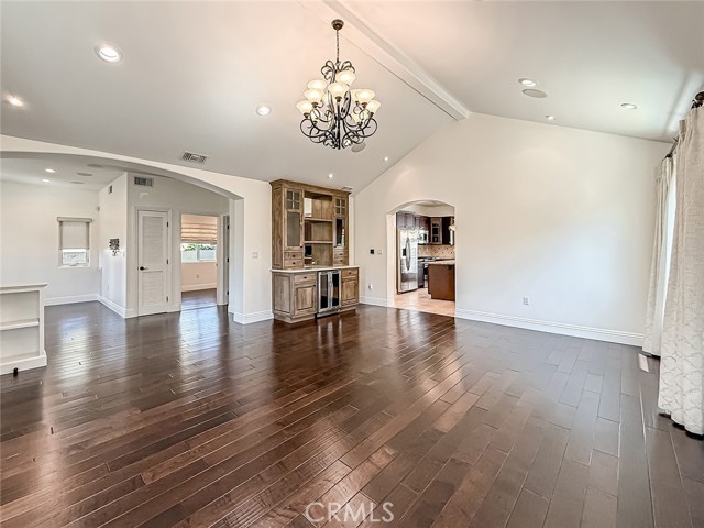 Detail Gallery Image 6 of 58 For 5960 Balcom, Encino,  CA 91316 - 4 Beds | 4 Baths