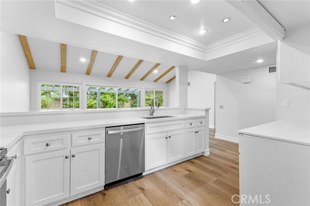 10281 Kings Street, Los Alamitos CA: https://media.crmls.org/medias/7979c34b-edc4-4386-bc52-5f65a9e88fa7.jpg