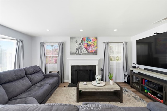 Detail Gallery Image 7 of 26 For 711 Stepney St, Inglewood,  CA 90302 - – Beds | – Baths