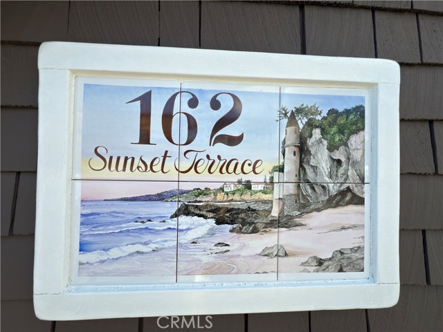 Detail Gallery Image 6 of 38 For 162 Sunset Terrace, Laguna Beach,  CA 92651 - 4 Beds | 2 Baths