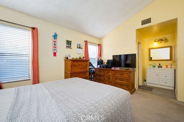 Detail Gallery Image 4 of 5 For 9138 Cerritos Ave, Anaheim,  CA 92804 - 2 Beds | 2 Baths