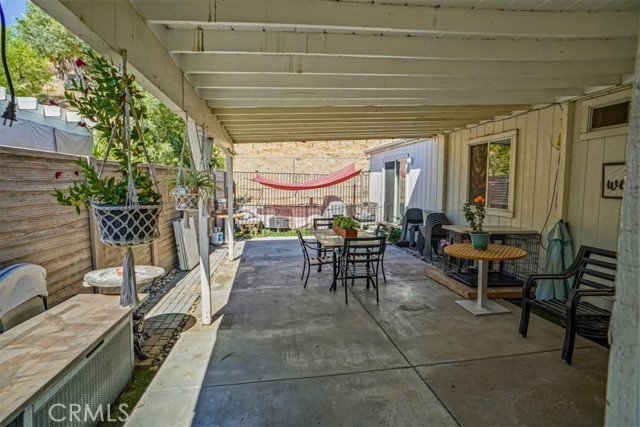 Detail Gallery Image 9 of 22 For 20021 Northcliff, Canyon Country,  CA 91351 - 4 Beds | 2 Baths