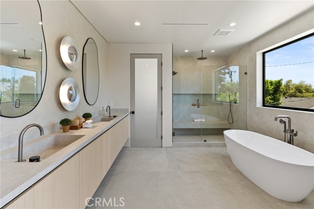 Detail Gallery Image 33 of 65 For 14738 Otsego St, Sherman Oaks,  CA 91403 - 5 Beds | 5/1 Baths