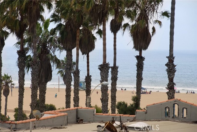 116 Pacific Street Santa Monica, California AWESOME OCEAN VIEWS FROM THE ROOF TOP DECK AND OUTDOOR KITCHEN! JUST STEPS FROM THE BEACH!! This 1950 square-foot unit has 3 bedroom, plus loft, 2 & 3/4 baths with private two car garage and sauna. This is the ideal gathering and entertainment home you have been looking for. The chef’s kitchen features stainless steel appliances, marble counter tops and its own outdoor deck. The family room boasts 20 foot ceilings, a wall of windows and an updated bathroom. The third floor loft is ideal for and office and / or playroom and also has its own deck. The master bedroom has a walk-in closet with an amazing en-suite bathroom, complete with double sinks. The remaining two bedrooms have plenty of closet space and share a full bathroom. This is a one-of-a-kind home, in a small four unit community, is located within walking distance to Main Street, local shopping, restaurants, playgrounds, a dog park, and all the excitement Santa Monica offers. Live, Work, Play! This one of a kind unit won’t last long. This property is also available for lease at $8,500 per month.