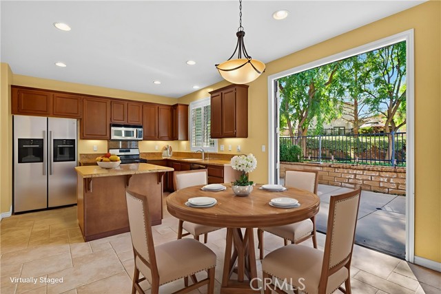 Detail Gallery Image 8 of 75 For 2926 Wild Springs, Corona,  CA 92883 - 3 Beds | 2/1 Baths