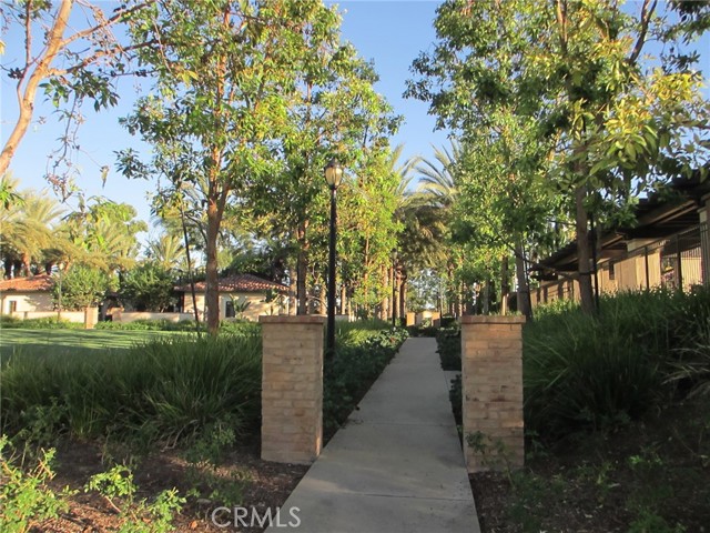 211 Mantle, Irvine CA: https://media.crmls.org/medias/797b09f1-bb4a-429e-971f-a360f4d95d2f.jpg